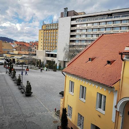 Crystal Central Apartment Braşov Esterno foto