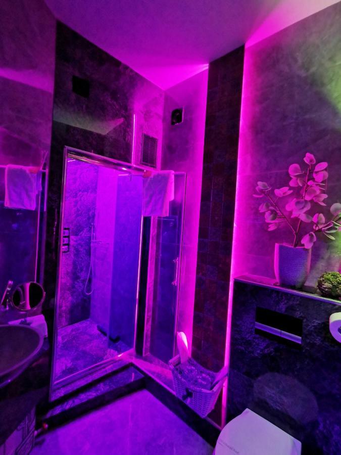 Crystal Central Apartment Braşov Esterno foto