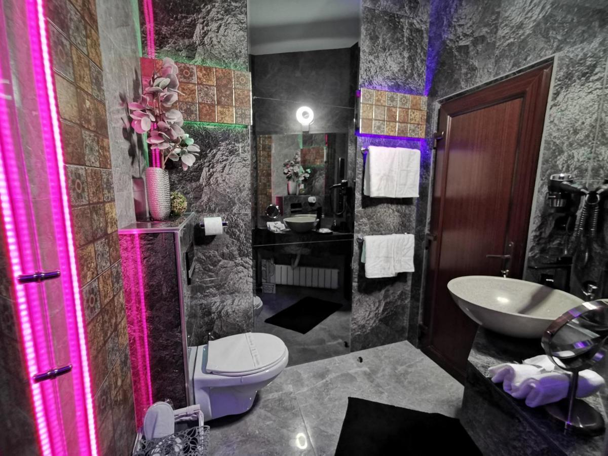 Crystal Central Apartment Braşov Esterno foto