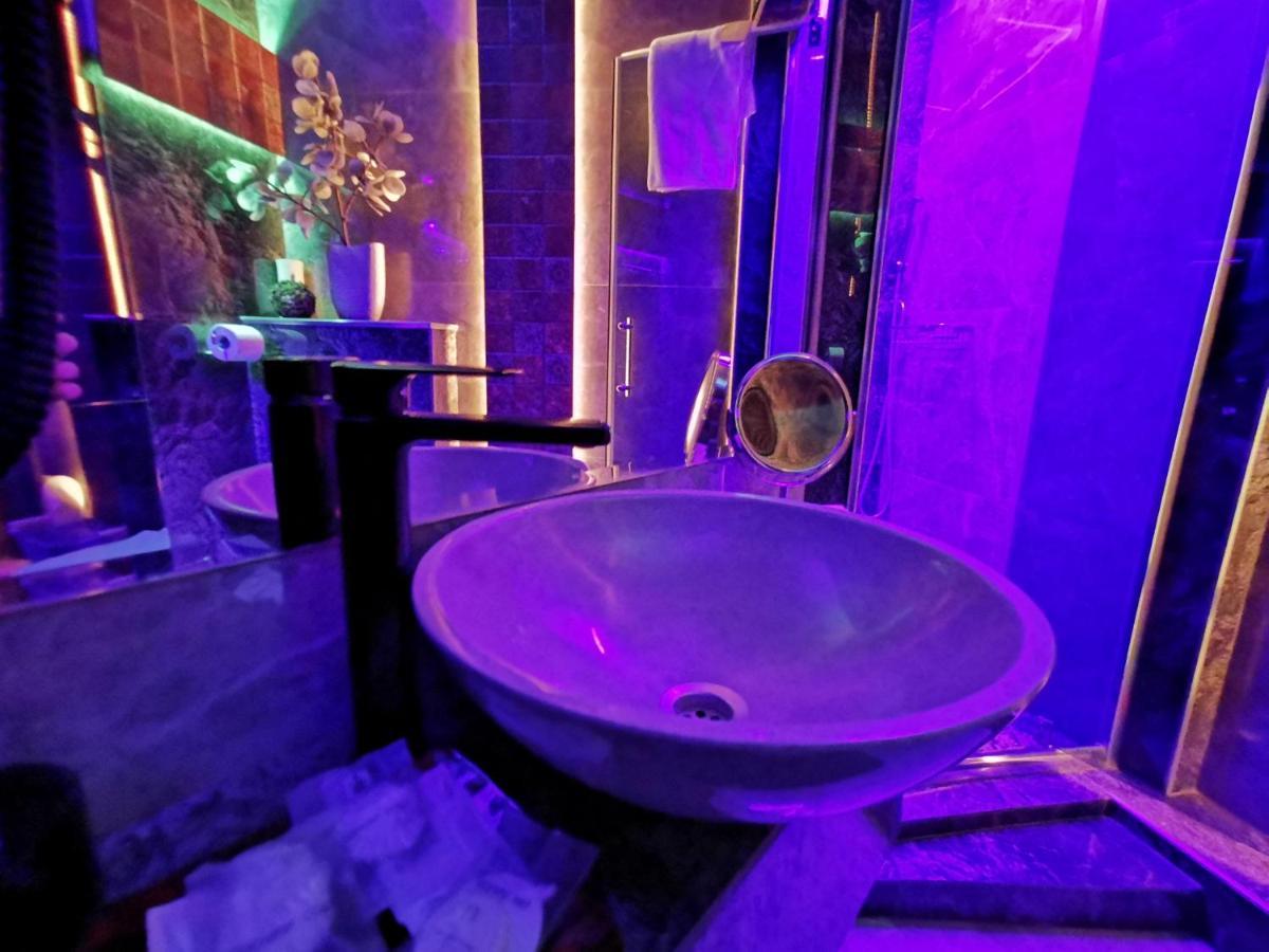 Crystal Central Apartment Braşov Esterno foto