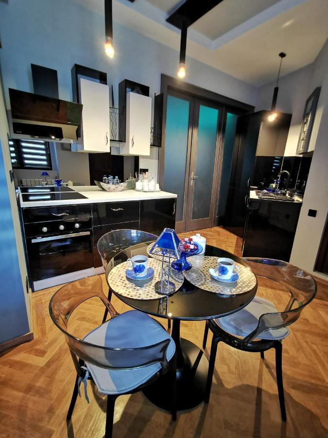 Crystal Central Apartment Braşov Esterno foto